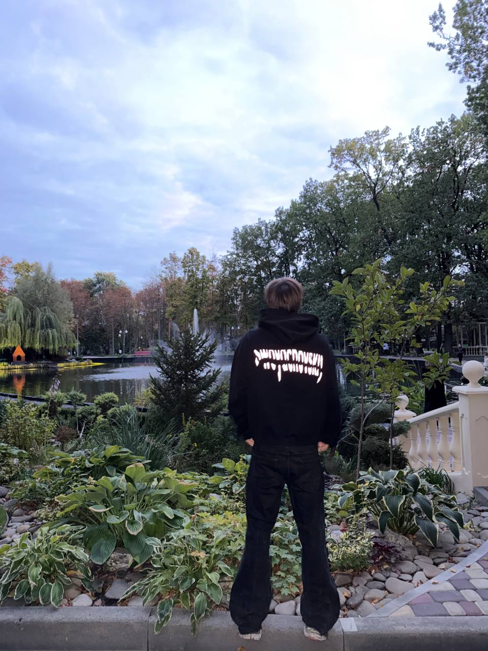 ZIP HOODIE RED REFLECTIVE LOGO